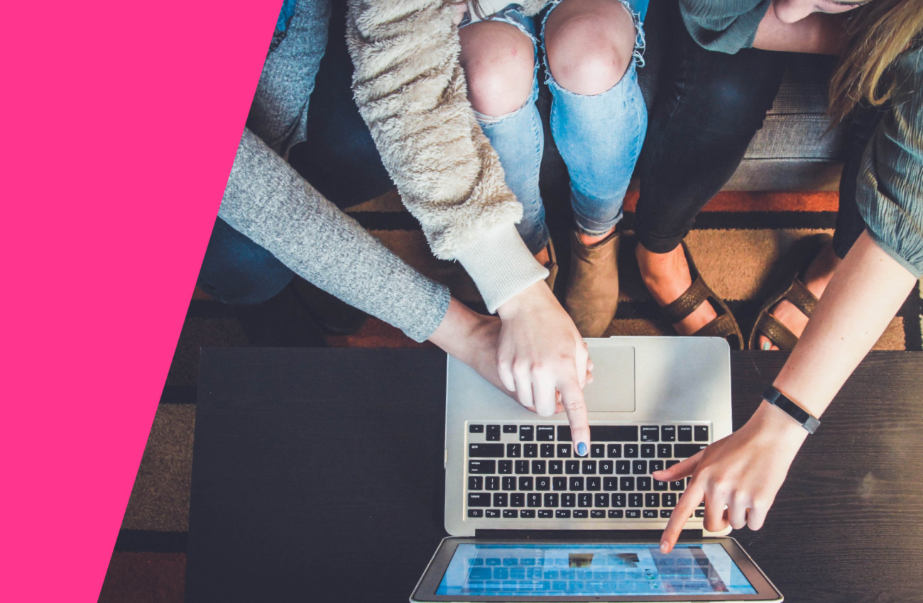 Praca zdalna infolinii i sprzedawców, czyli 4 ważne elementy pomagające działać obsłudze klientów w niezakłócony sposób