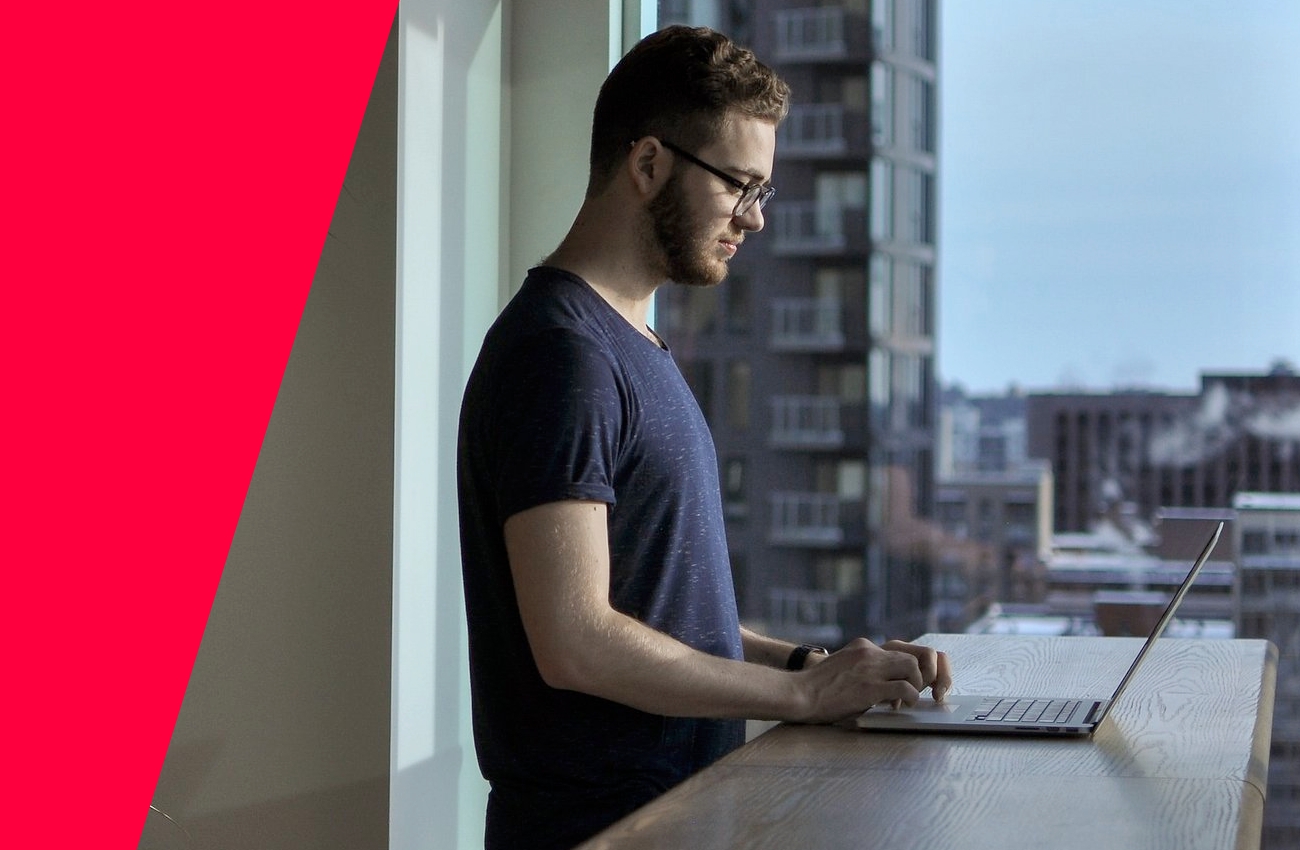 Praca zdalna: podejście ważniejsze niż technologia. Eksperci IT wyjaśniają, dlaczego