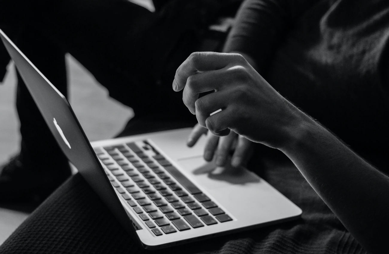 Jak zachowują się polscy konsumenci kupując online?