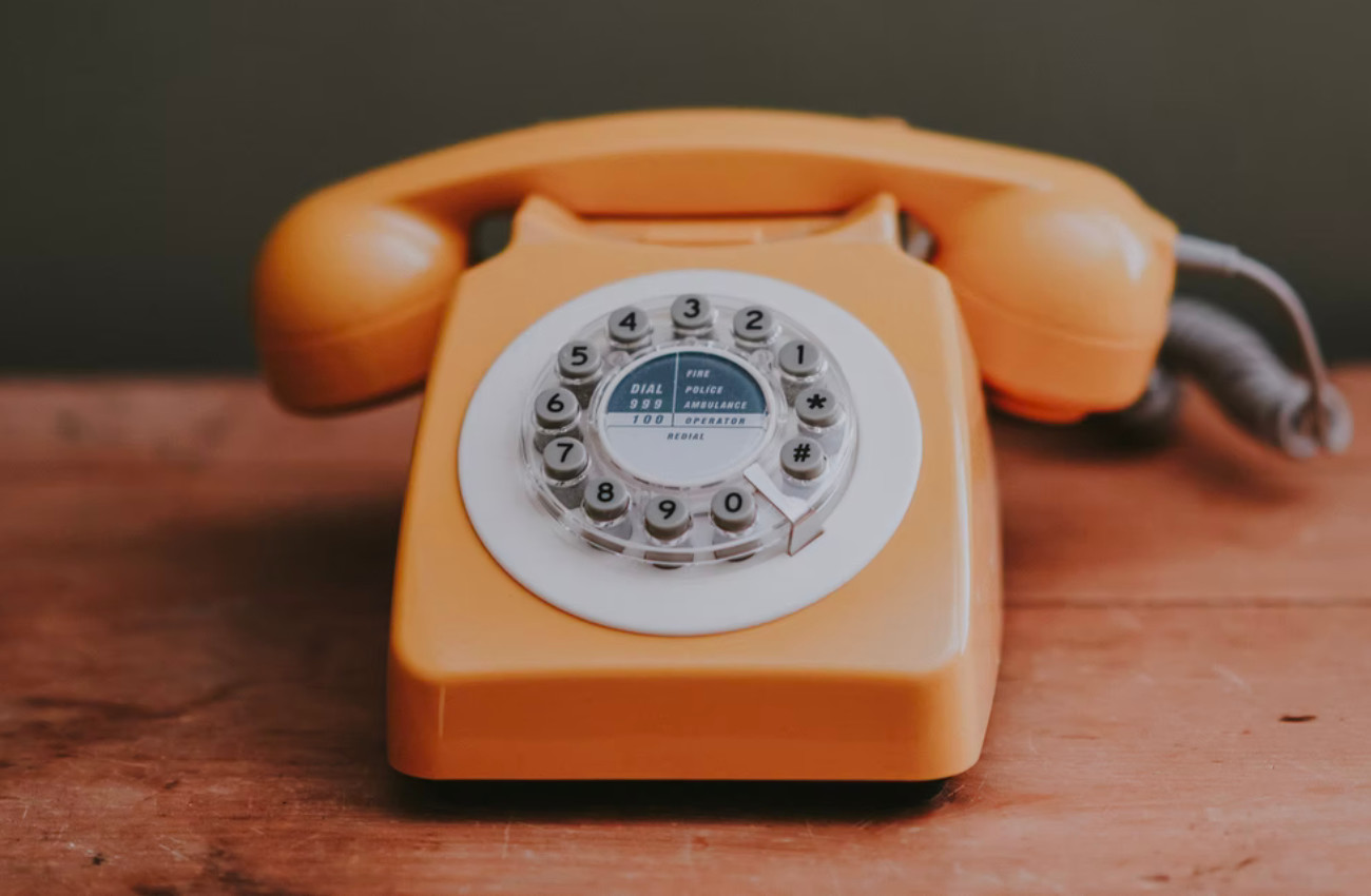 Telefon zaufania dla dzieci jest i go nie ma