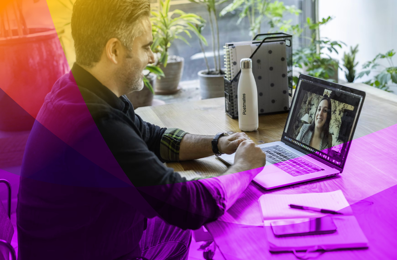 Praca hybrydowa nie jest najbardziej pożądanym modelem