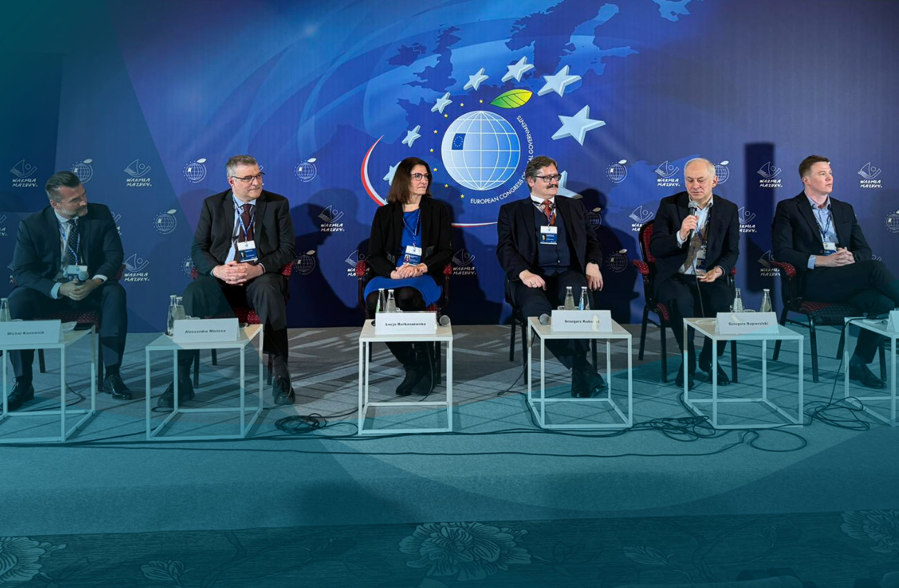 E-usług w administracji: potrzeba pieniędzy i szkoleń