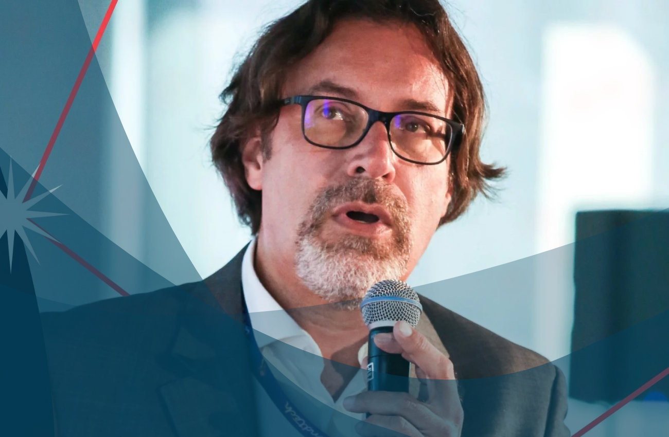 Łukasz Gębski dołącza do Simply Contact