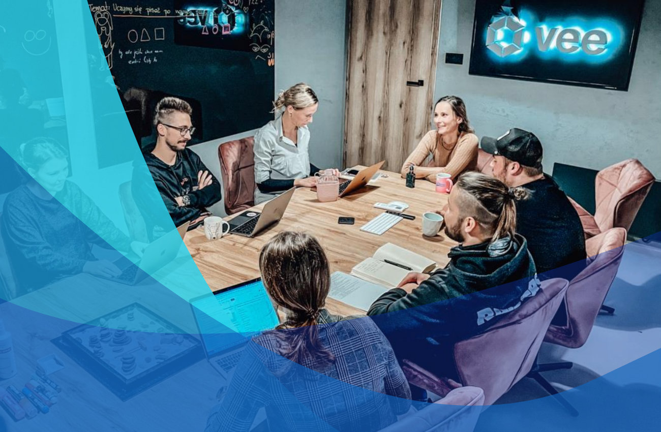 Rekordowe wyniki roczne Vee S.A. kontrastują z grudniowym spadkiem wskaźników