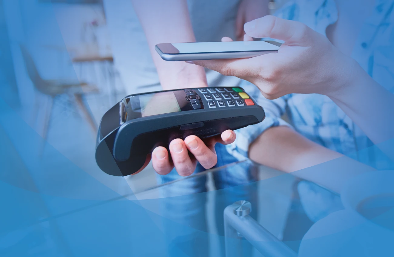 „Za seks, bombowy wieczór i tatara” – czyli jak nie pisać tytułów przelewów, żeby nie tłumaczyć się w banku