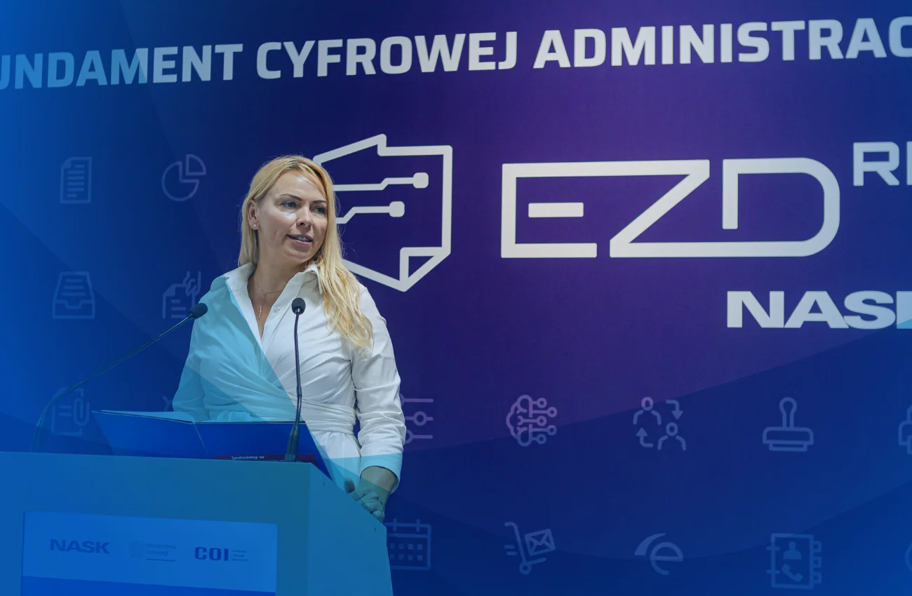 EZD RP: polska administracja szykuje się na epokę bez papieru